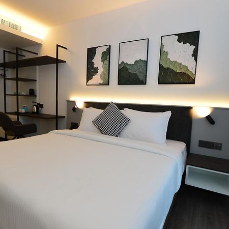 Rume Hotel Kuching Esterno foto