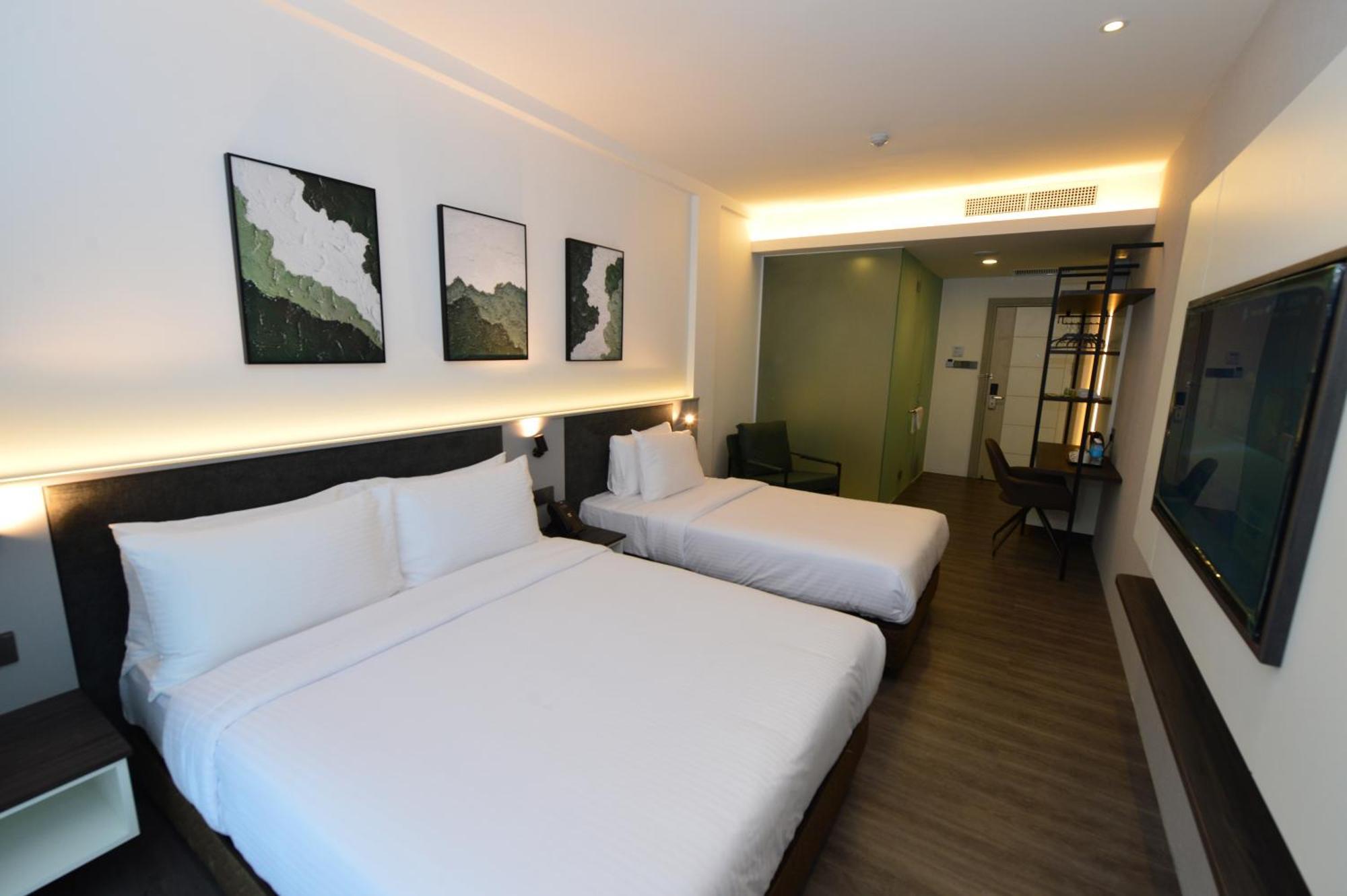 Rume Hotel Kuching Esterno foto