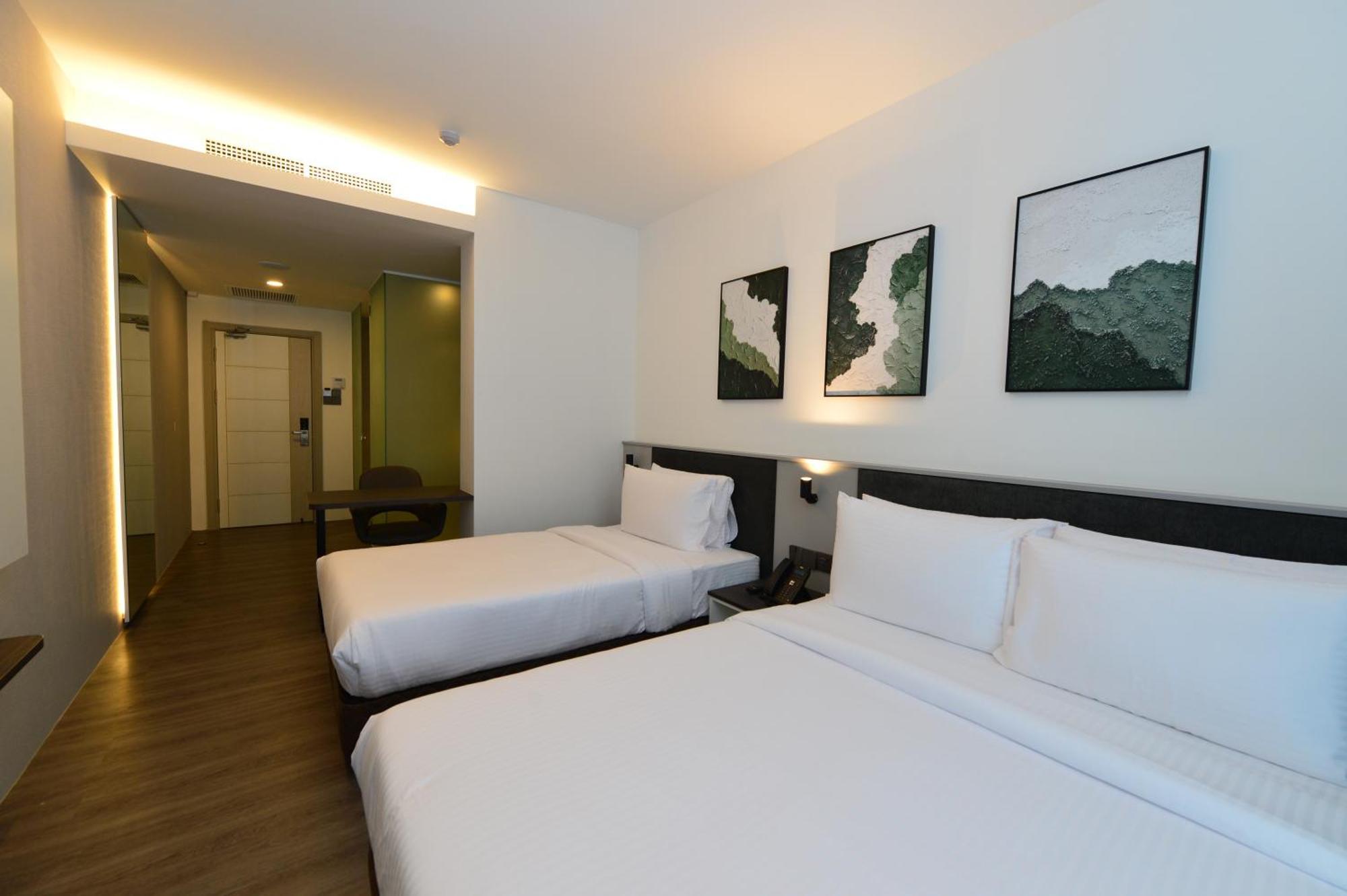 Rume Hotel Kuching Esterno foto
