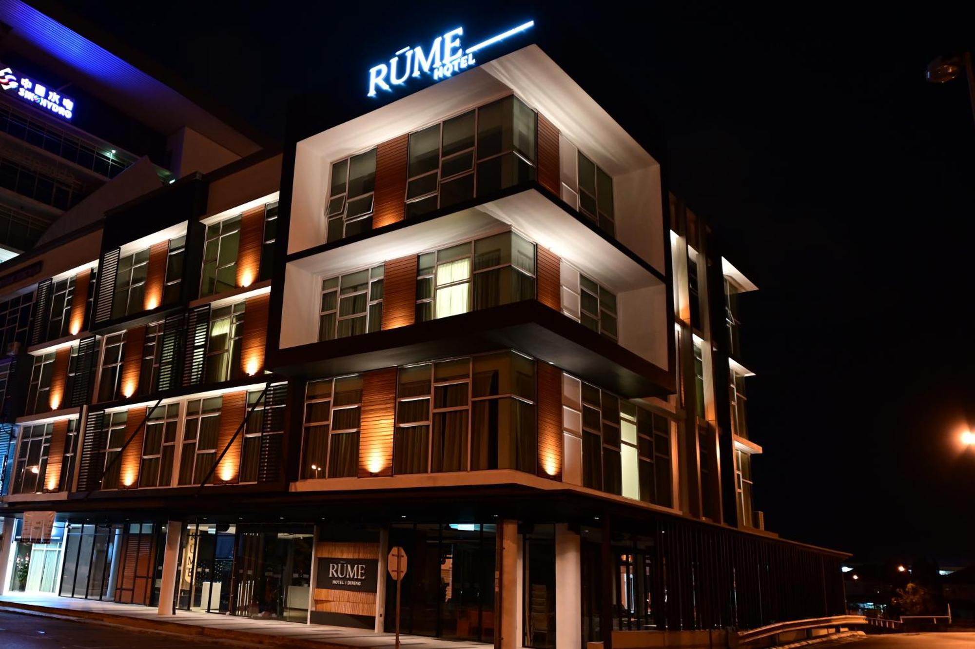 Rume Hotel Kuching Esterno foto