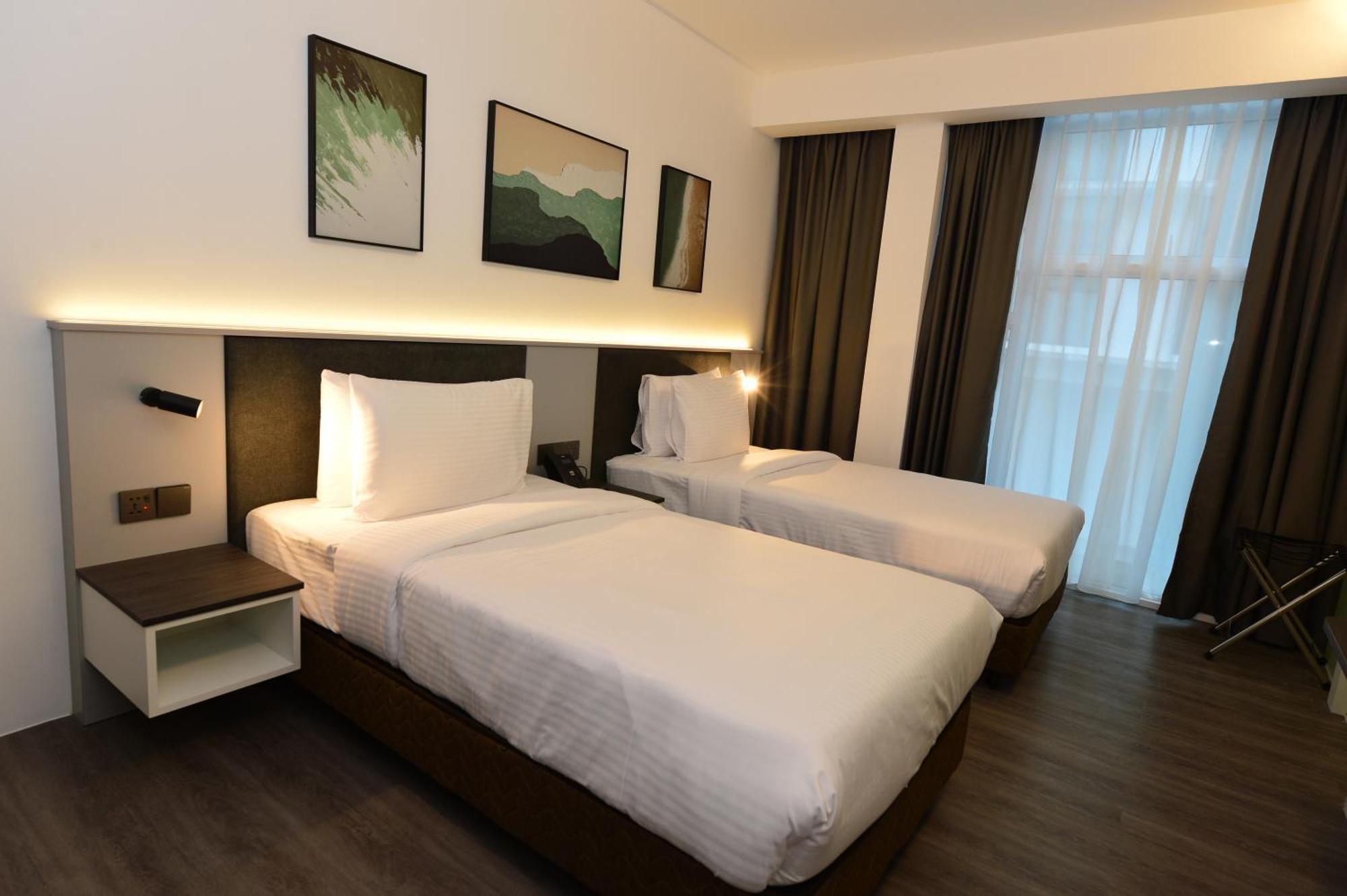 Rume Hotel Kuching Esterno foto